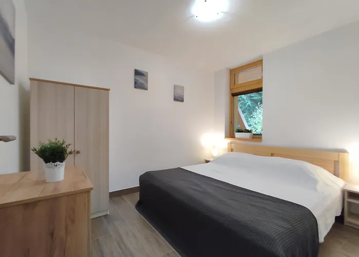 Hojsova Straz Brcalnik Apartman Hannzi