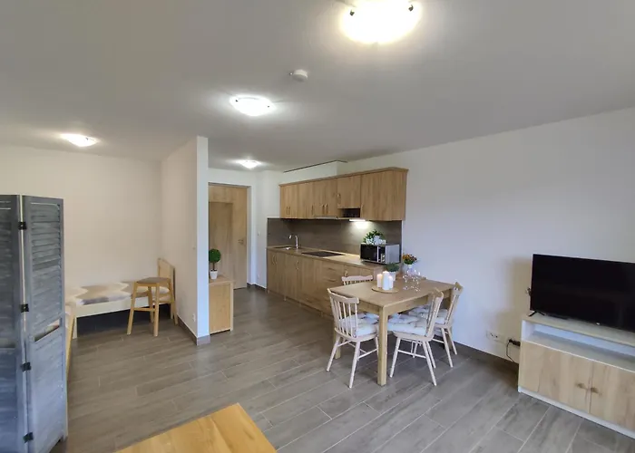 Hojsova Straz Brcalnik Apartman Hannzi